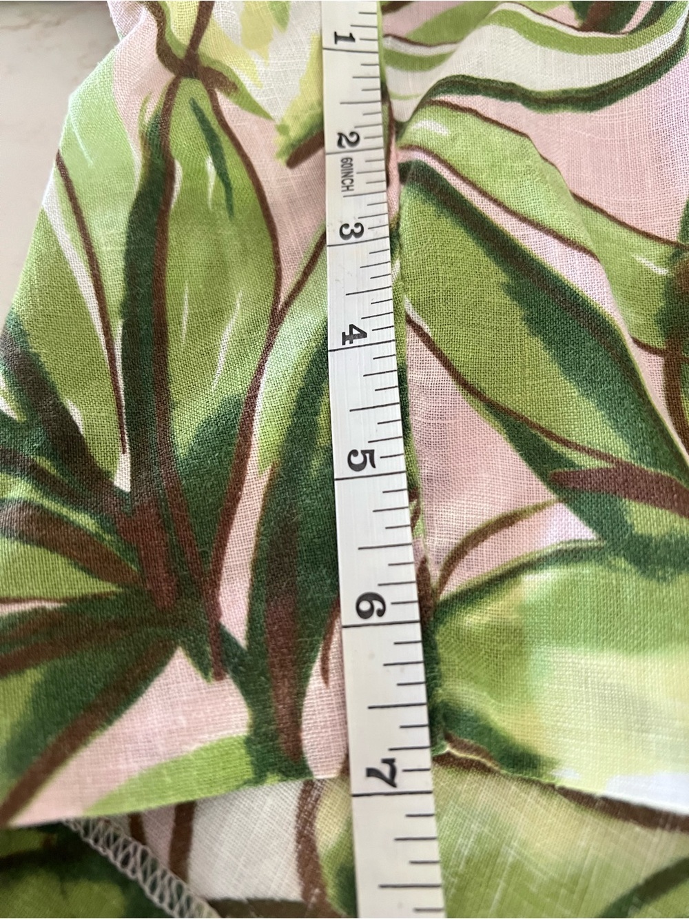 Tommy Bahama 100% Linen Tropical Leaf Shorts Fits Like Size 16 Pink Green - Picture 12 of 13